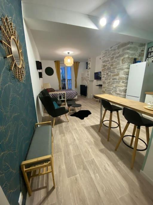 Charmant Studio Idealement Place Et Paisible ! โอโลรง-แซ็ง-มารี ภายนอก รูปภาพ